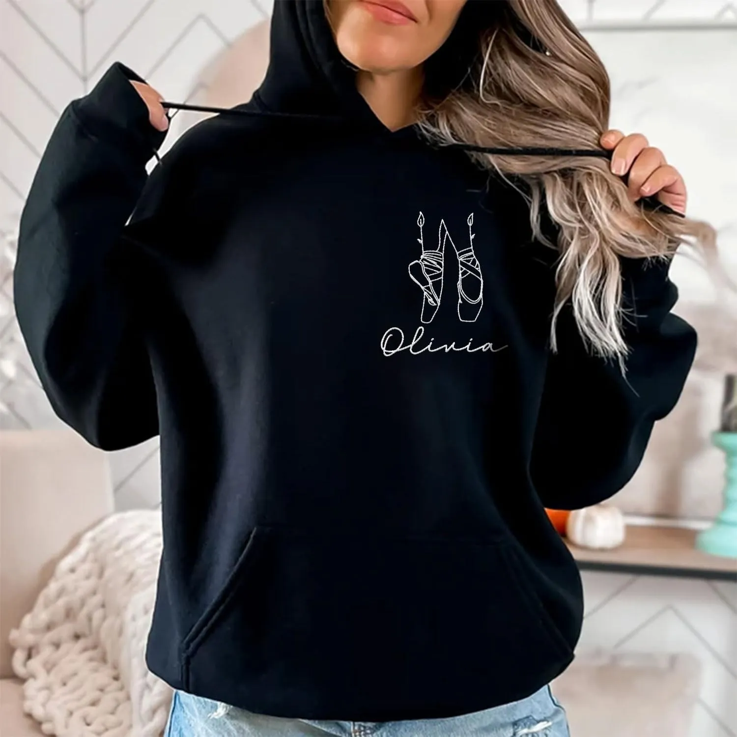 Custom Ballet Embroidered Sweatshirt for Women and Girls Ballerina Funny Dance Shoes Gift Cool Dancer Toe Dancing Sport Shirt