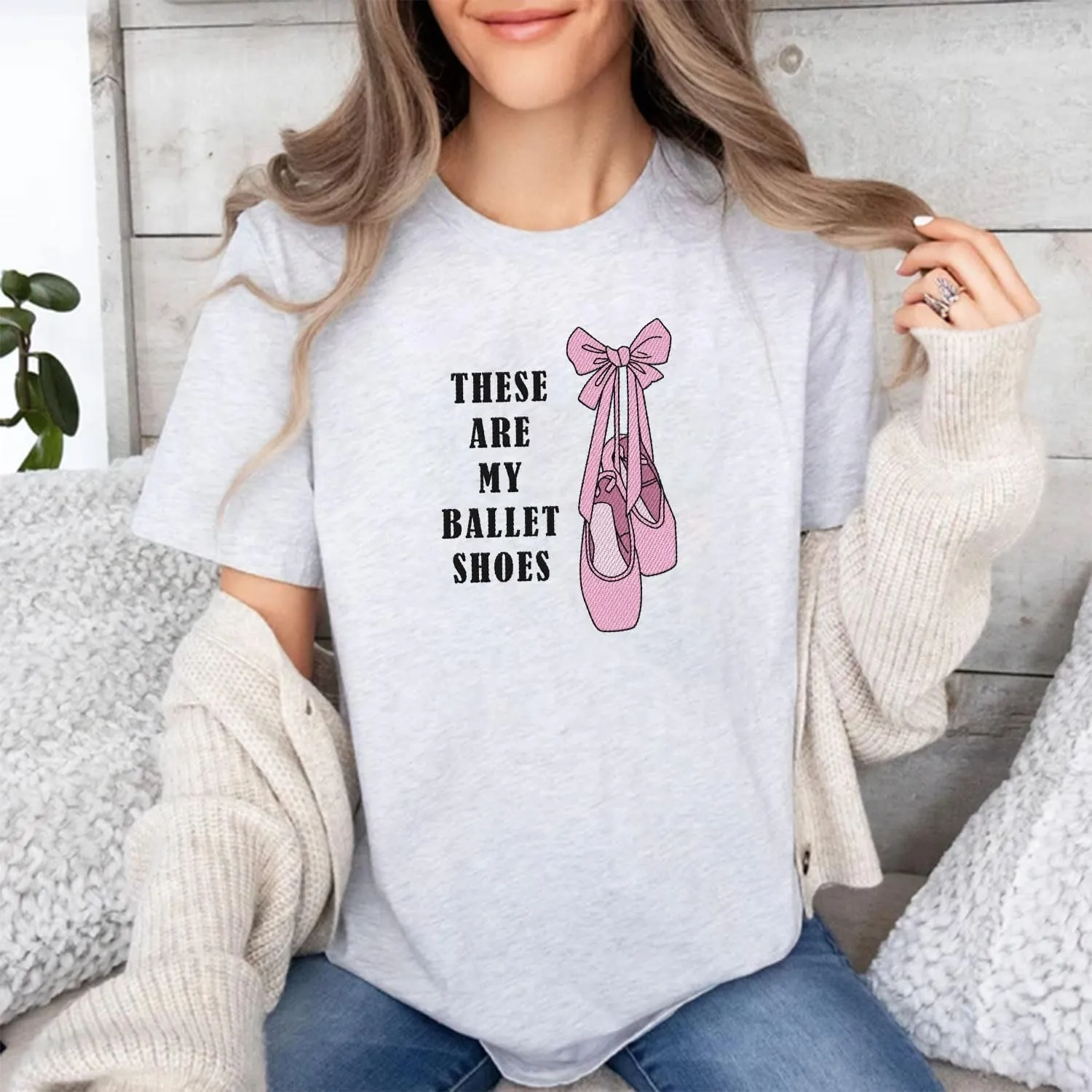 Custom Ballet Embroidered Sweatshirt for Women and Girls Ballerina Funny Dance Shoes Gift Cool Dancer Toe Dancing Sport Shirt