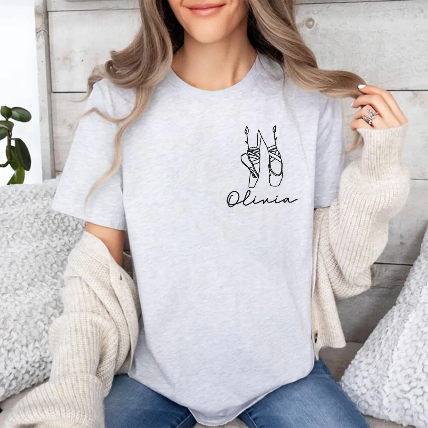 Custom Ballet Embroidered Sweatshirt for Women and Girls Ballerina Funny Dance Shoes Gift Cool Dancer Toe Dancing Sport Shirt