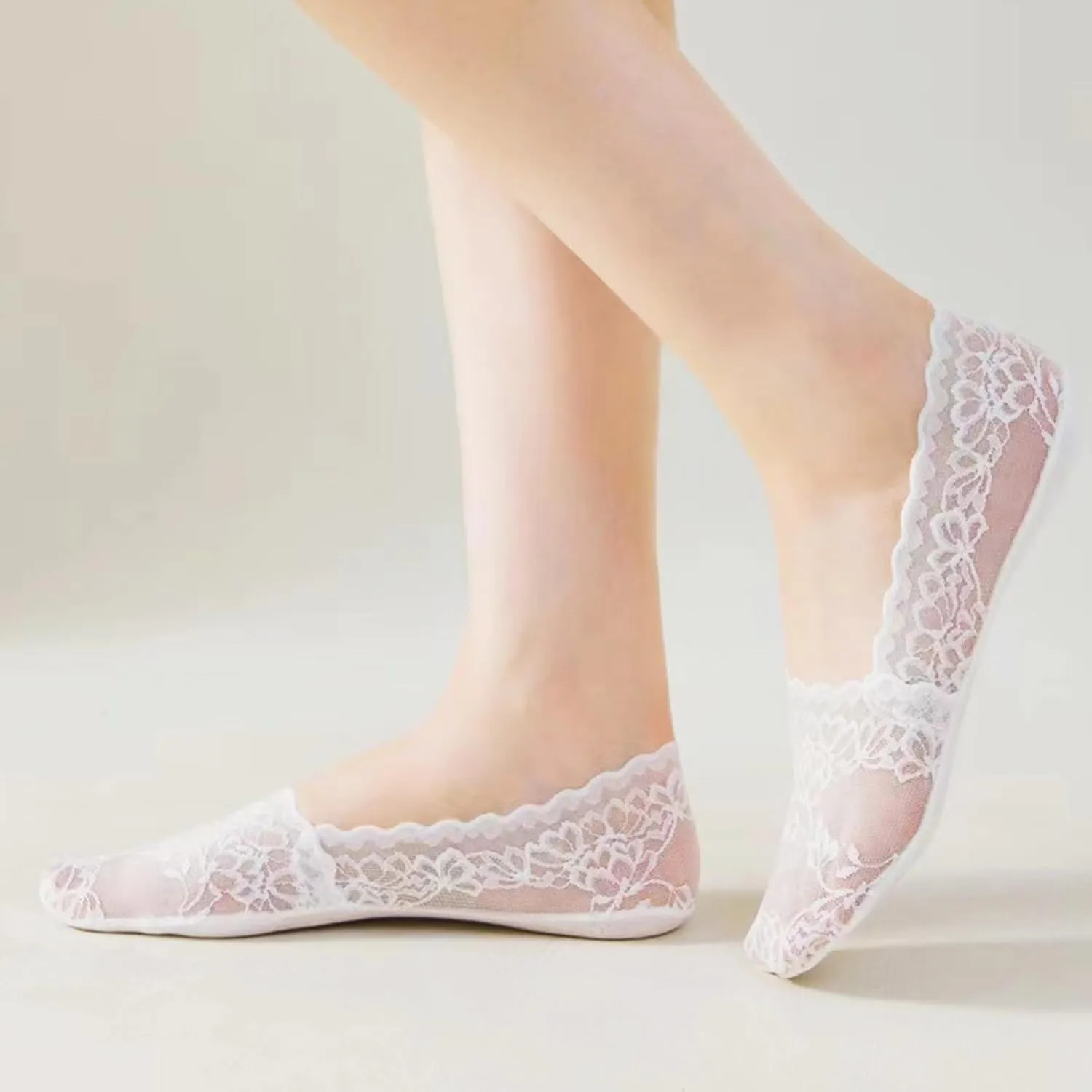 No Show Socks for Women 4 Pairs Low Cut Ankle Lace Socks Soft Anti Slid Invisible Summer Flat Socks
